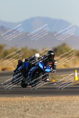 media/Dec-09-2023-SoCal Trackdays (Sat) [[76a8ac2686]]/Turn 15 Set 2 (245pm)/